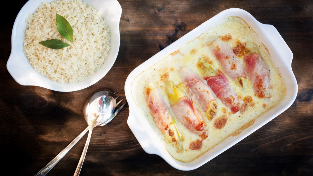 Überbackener Chicorée mit Serrano-Schinken