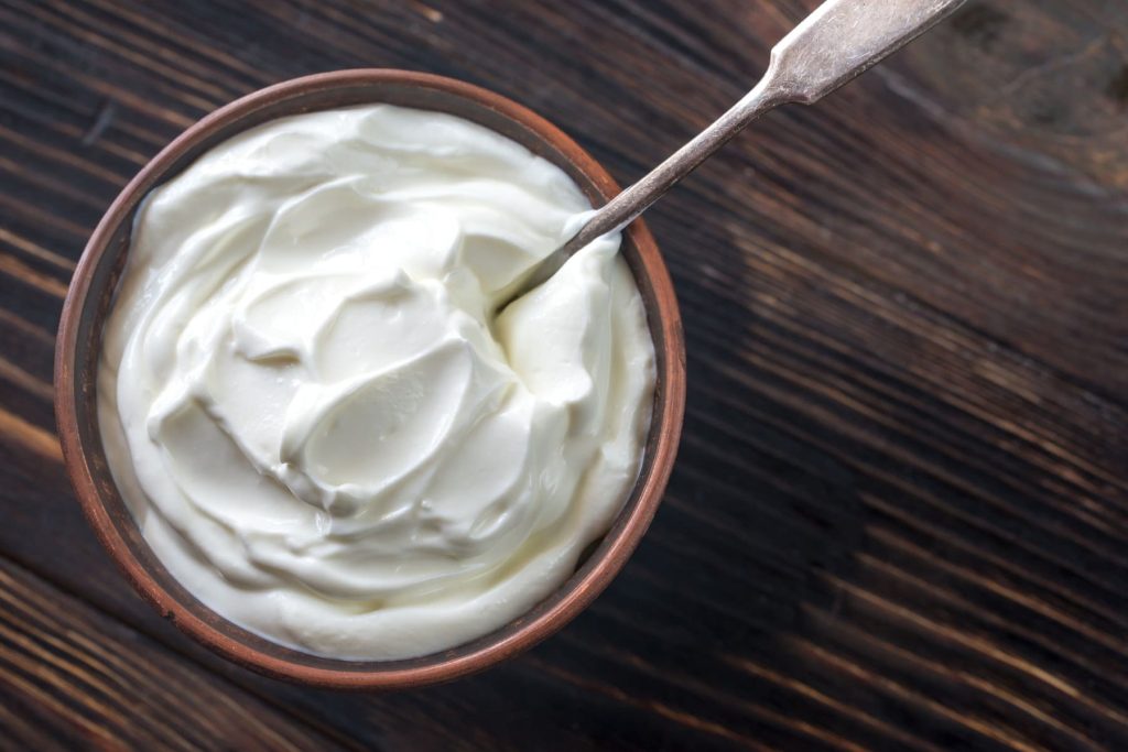 So unterscheiden sich Schmand, Crème fraîche & Co. voneinander