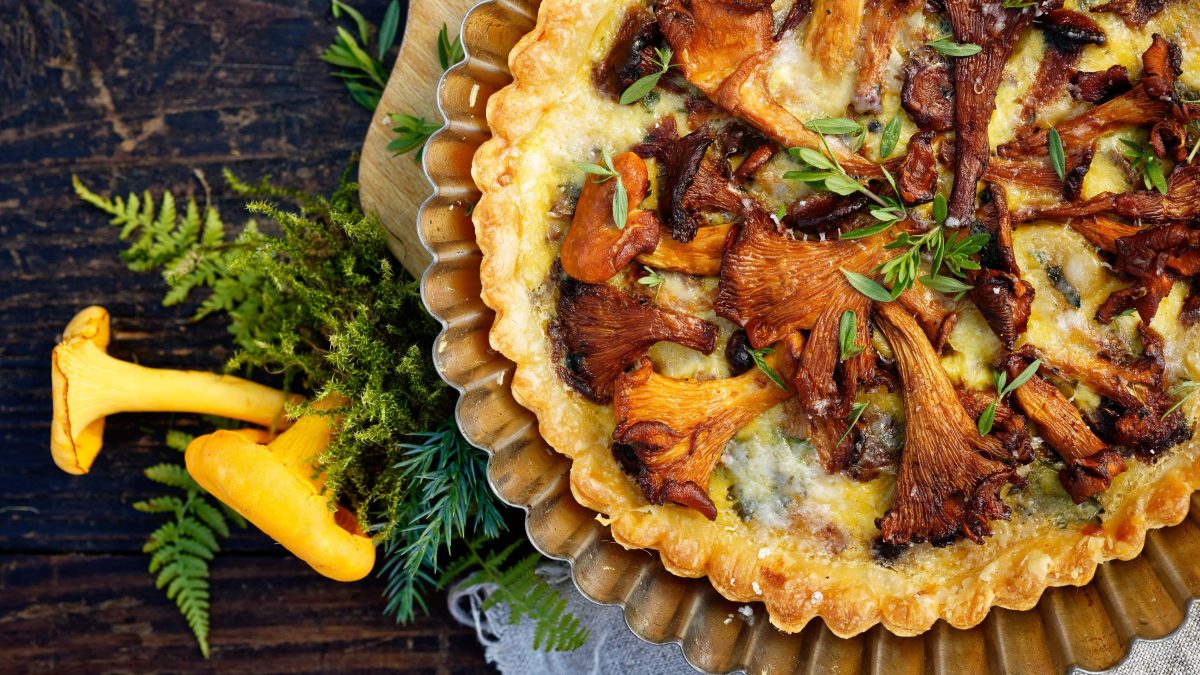 Herzhafte Quiche mit Pfifferlingen