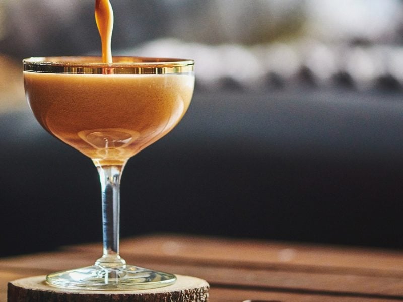 Ein Glas Chai Espresso Martini