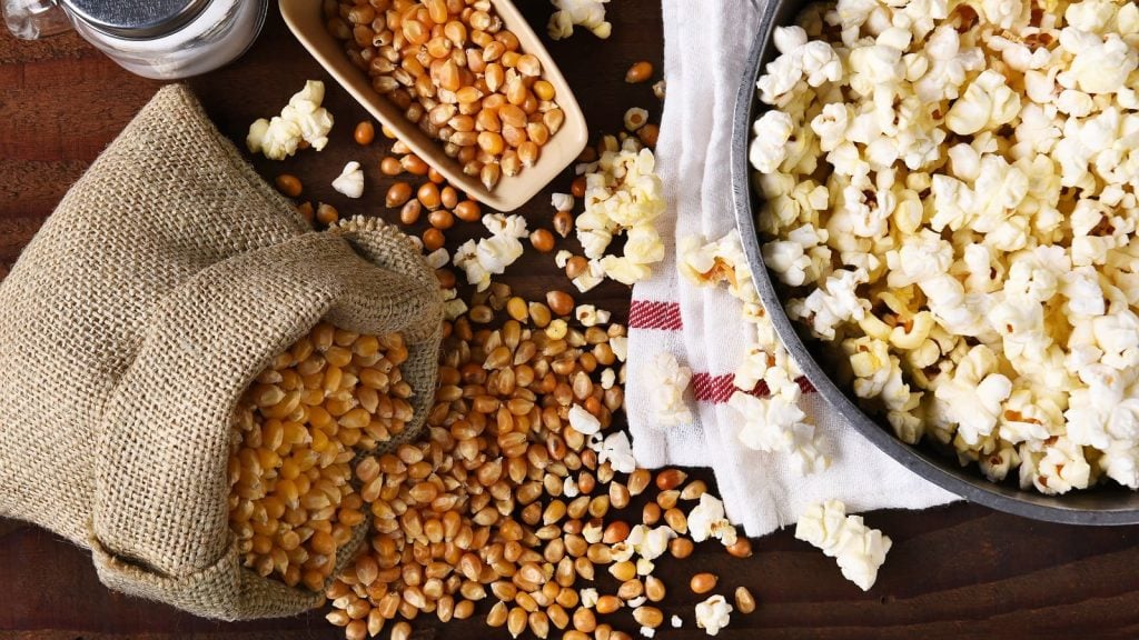 Das perfekte Popcorn selbst zu Hause machen: 4 Tipps