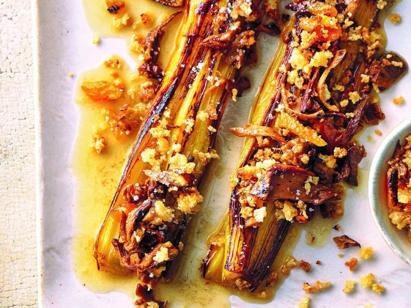 Gegriller Lauch mit Steinpilz-Aprikosen-Butter