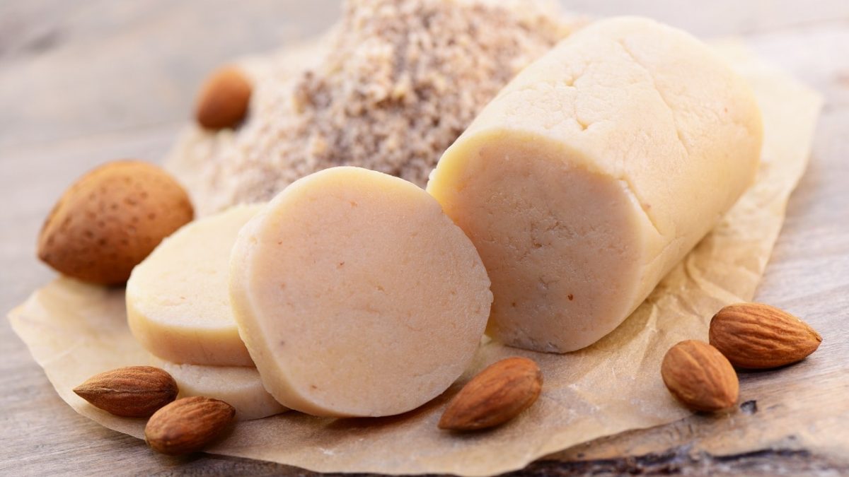 Marzipan herstellen: Mit unserem 15-Minuten-Rezept ganz einfach - EAT CLUB