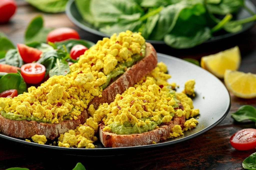 Veganes Ei im großen Test: Welche Alternative schmeckt wirklich nach Rührei?