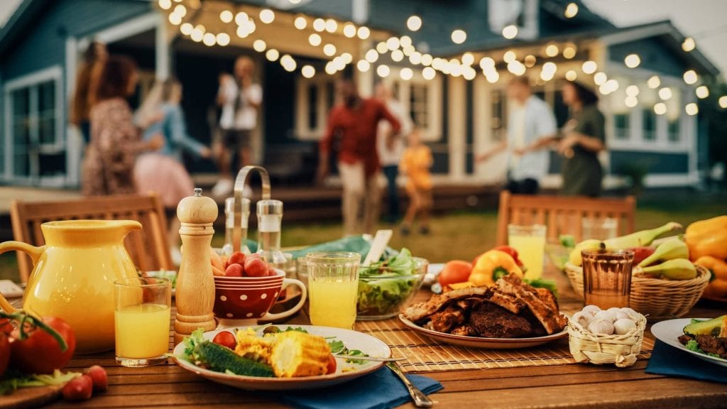 Salate zum Grillen: Die besten Ideen mit Kartoffeln, Nudeln & Co.