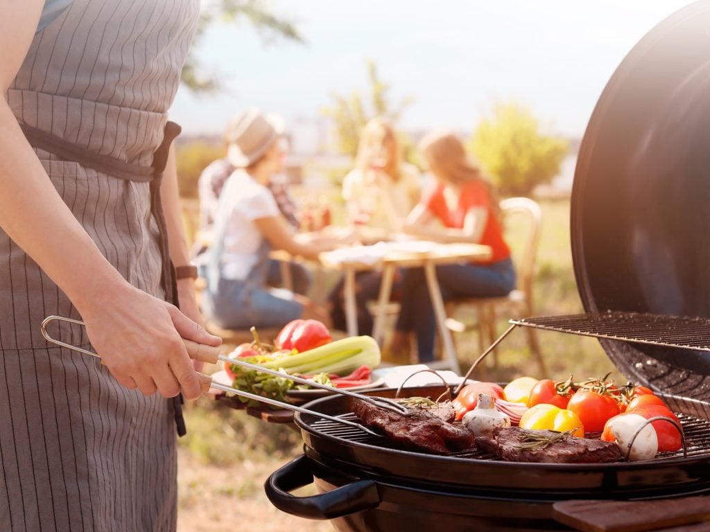 Besser nicht auf der Flamme: Diese Lebensmittel gehören nicht auf den Grill