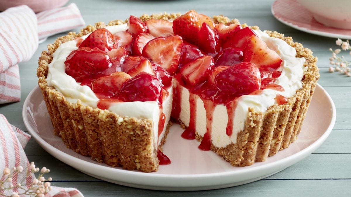 Erdbeer-Zitronen-Pie: DER Sommer-Kuchen - EAT CLUB